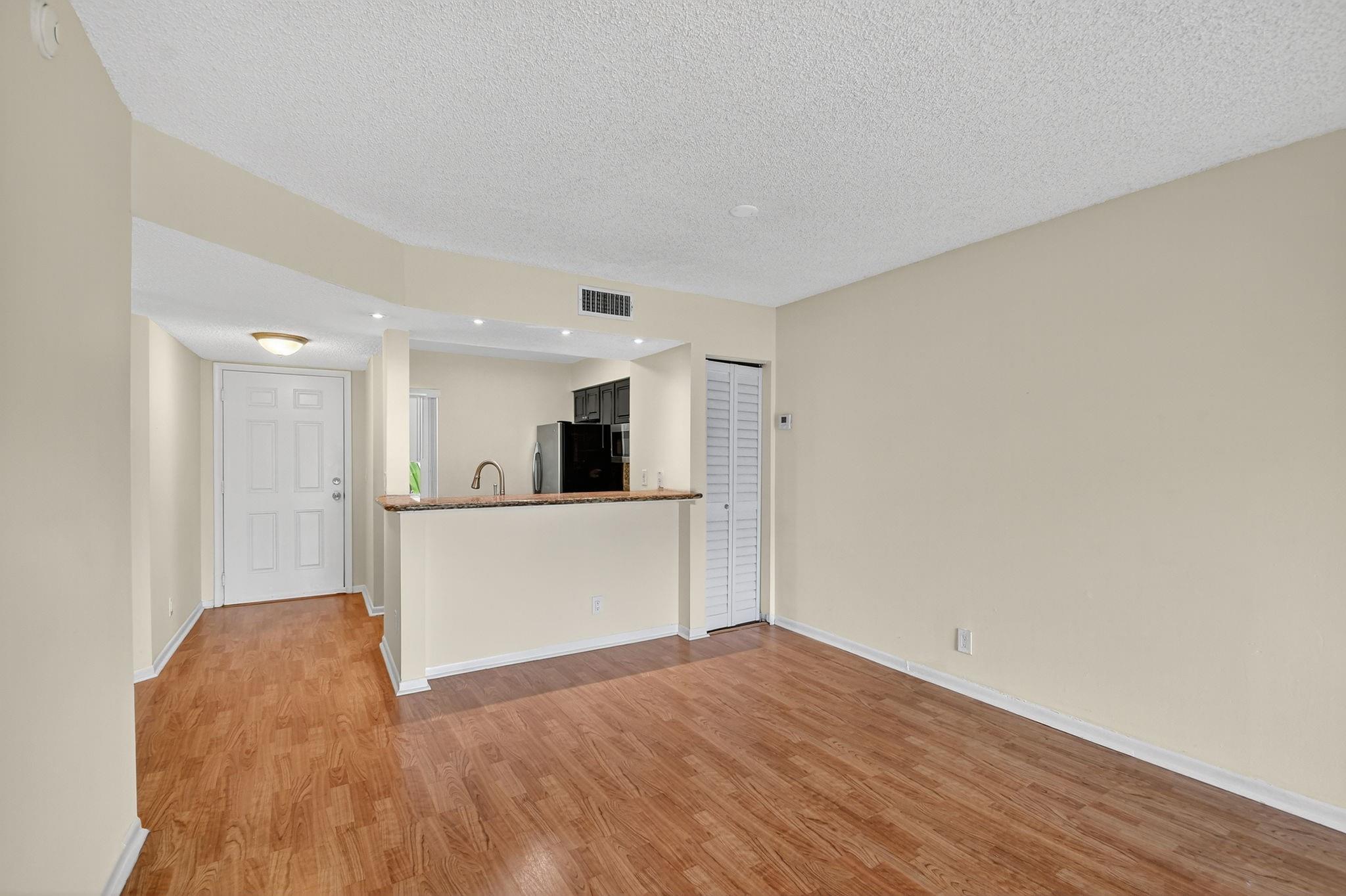 Bay Reach Condo - Residential Lease