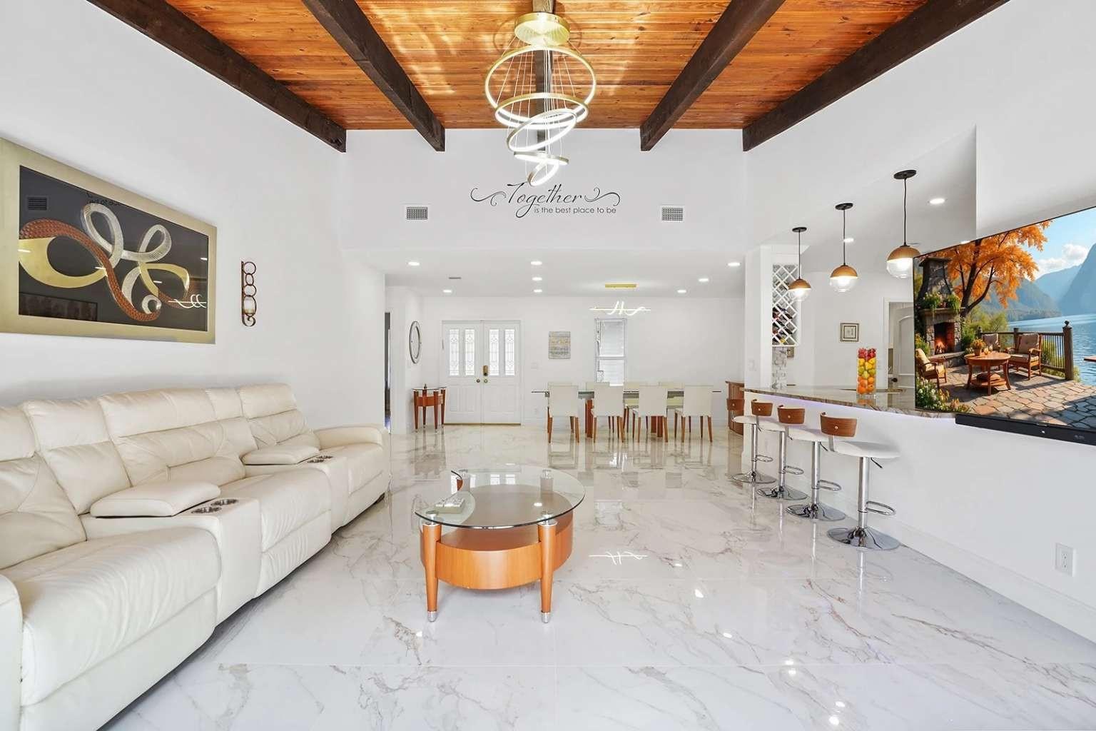 21661 Sonoma Ct