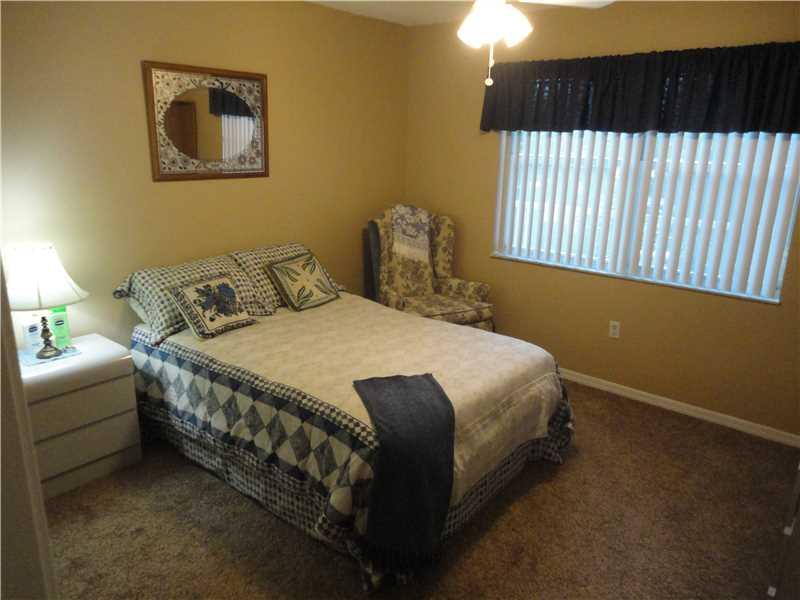 SUNRISE LAKES - Residential