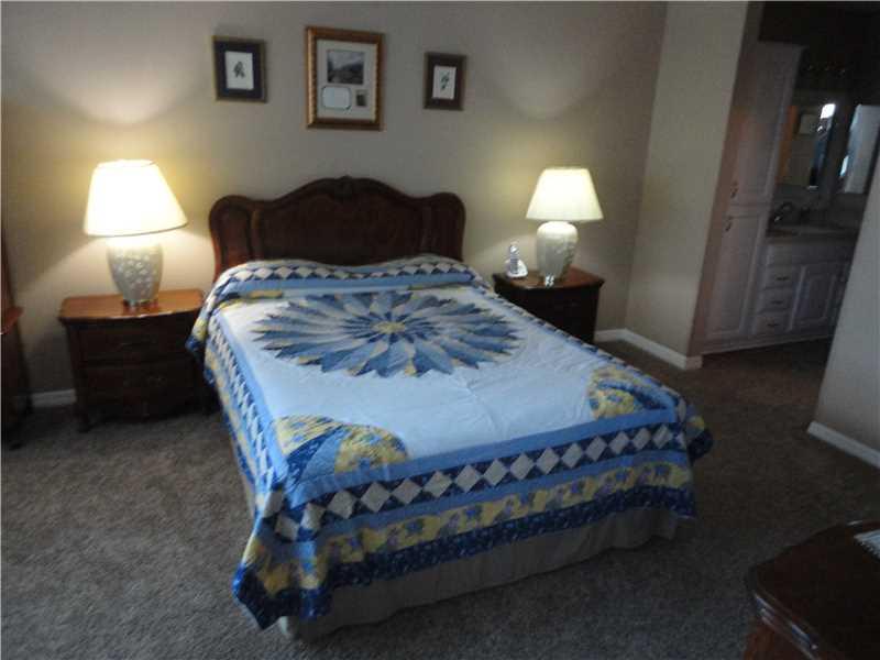 SUNRISE LAKES - Residential