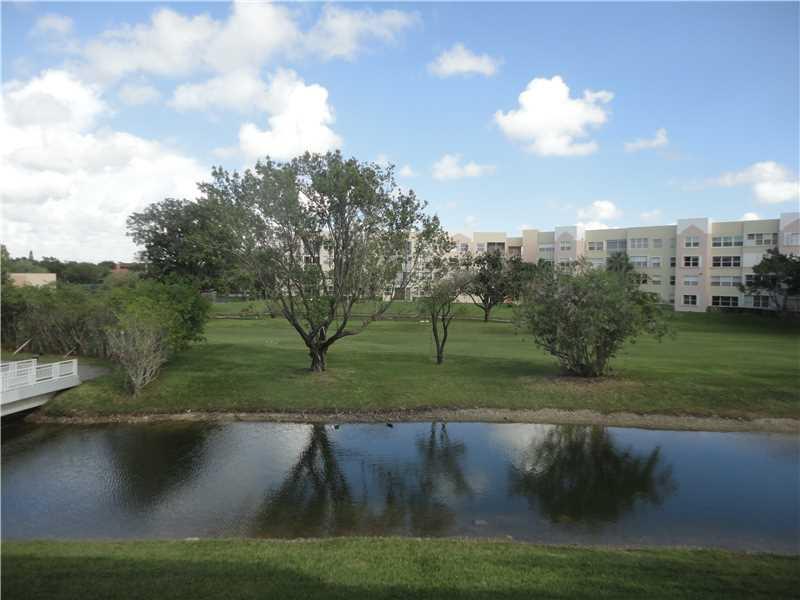 SUNRISE LAKES - Residential