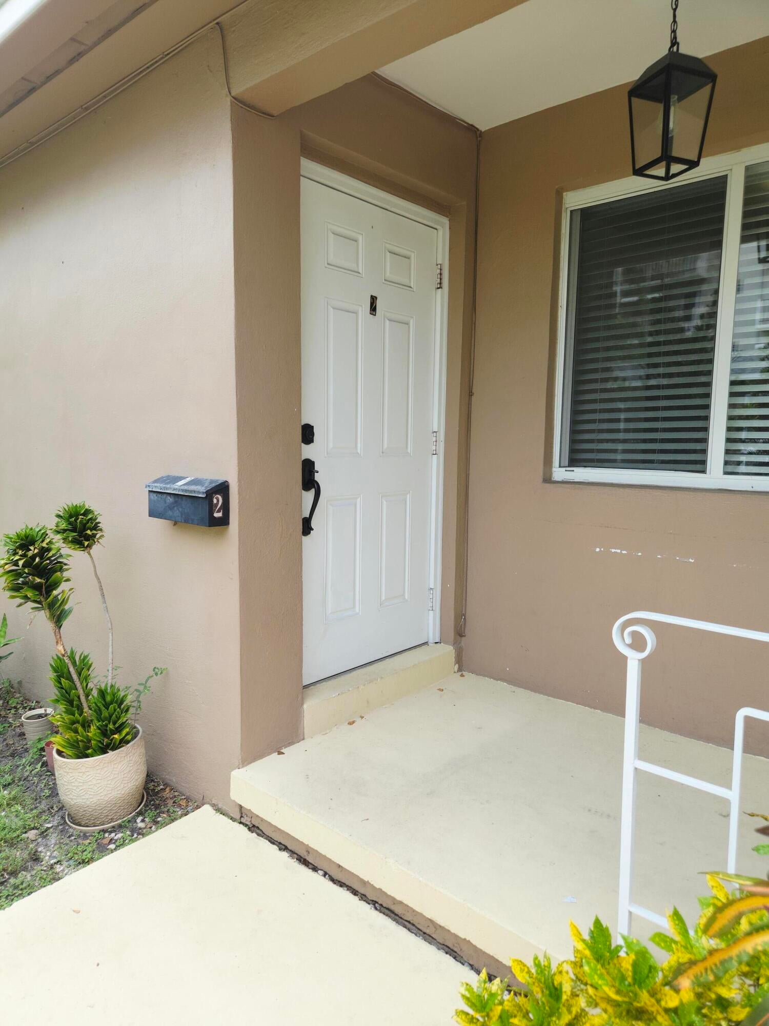1839 PLUNKETT Street 2