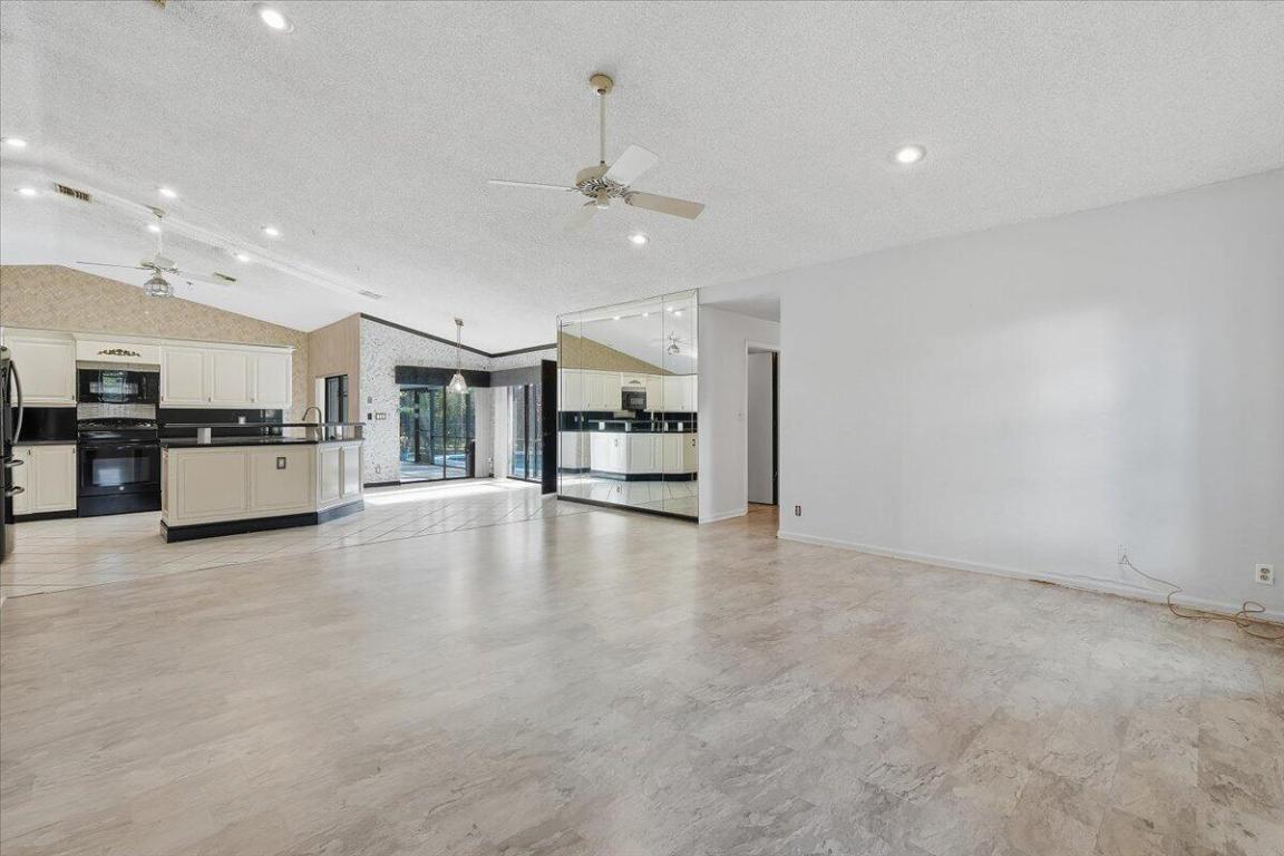 PINE RIDGE - Residential