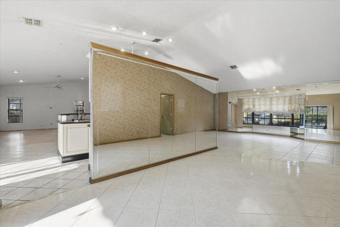 PINE RIDGE - Residential