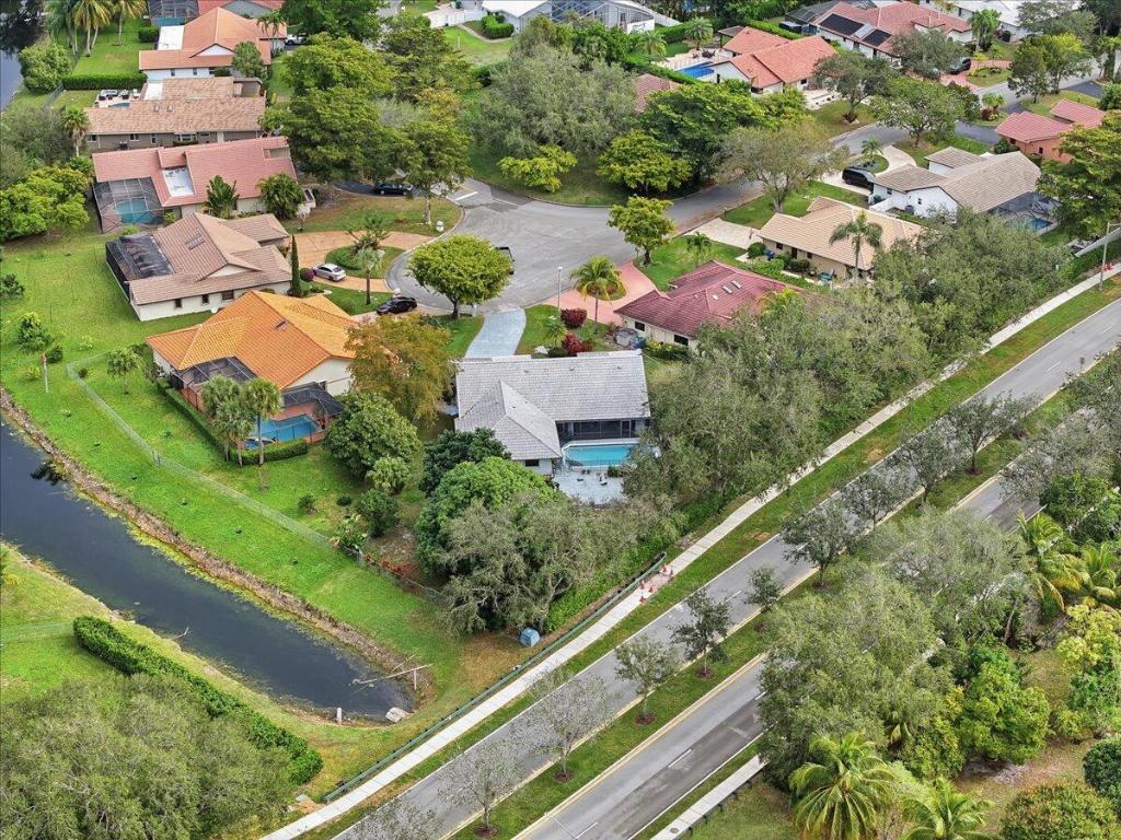 PINE RIDGE - Residential