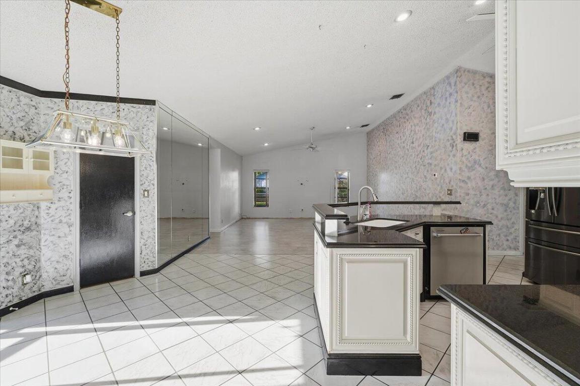 PINE RIDGE - Residential