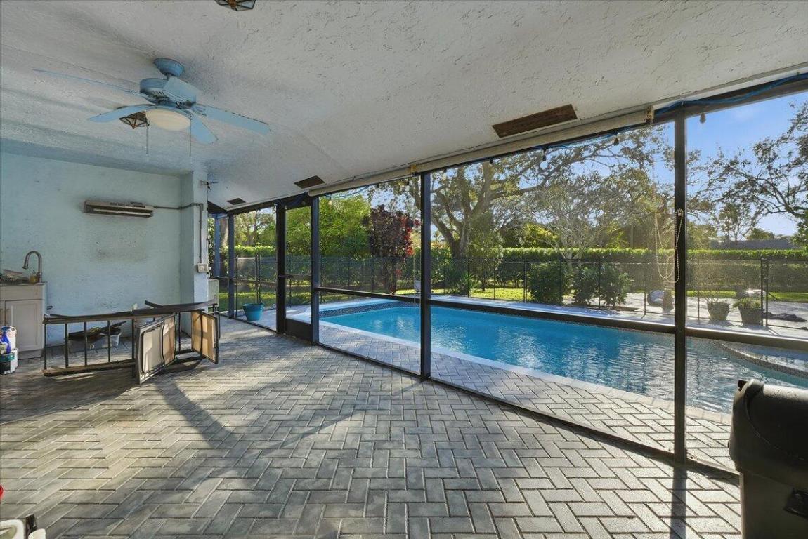 PINE RIDGE - Residential