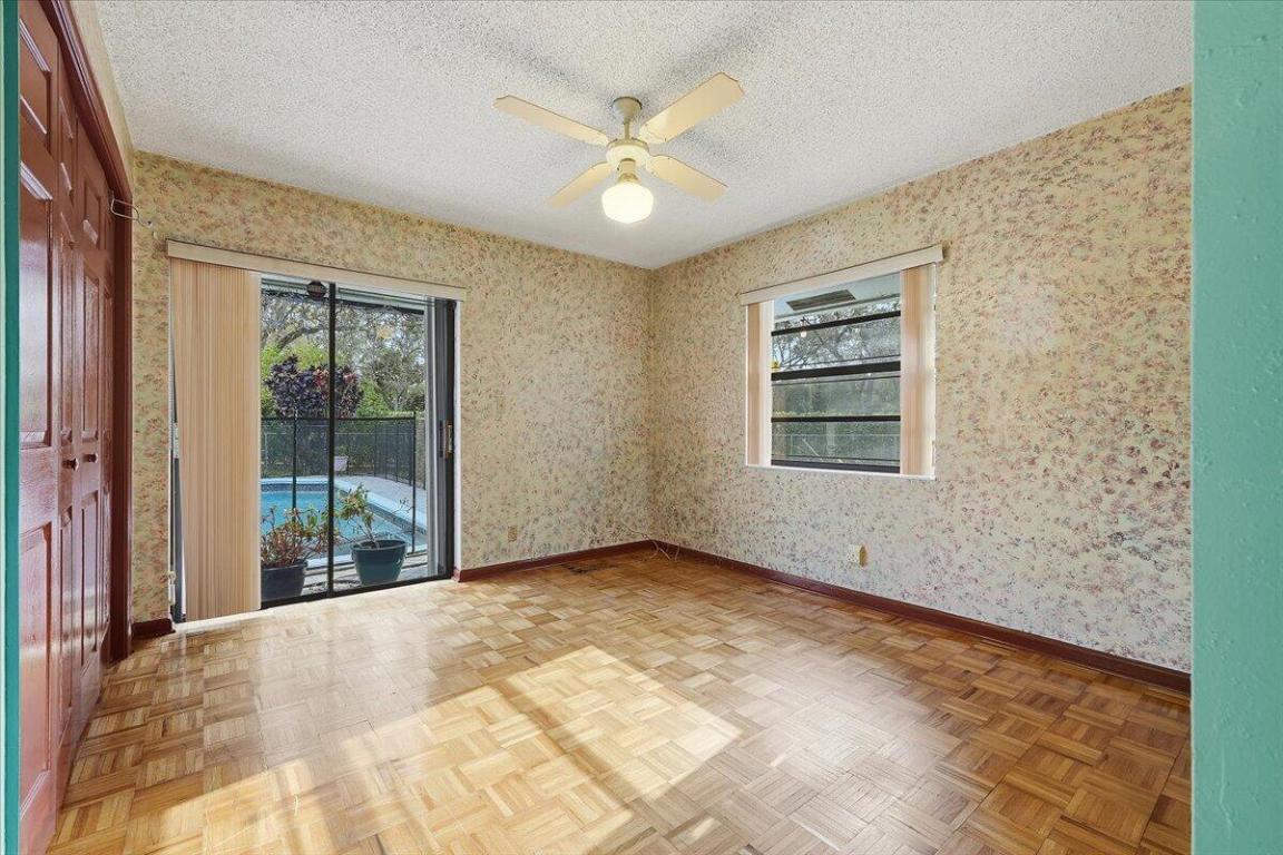 PINE RIDGE - Residential