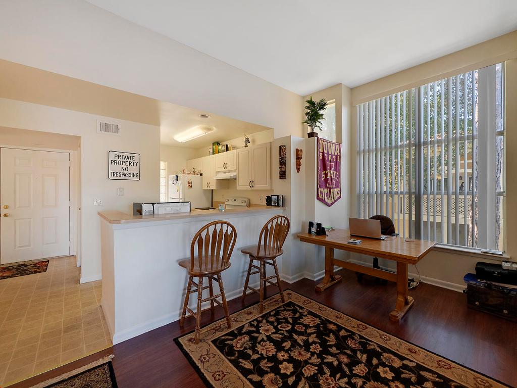 PALM LAKE CONDO - Residential