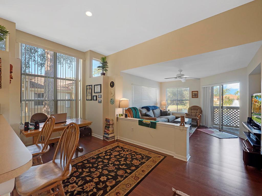 PALM LAKE CONDO - Residential