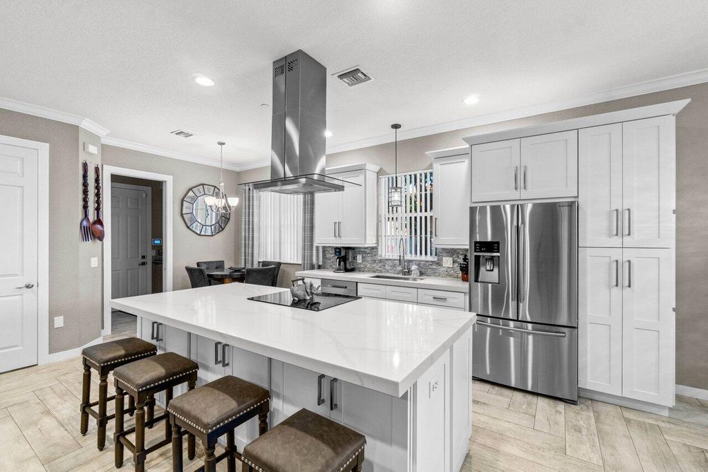 Photo of 128 Lancaster Road, Boynton Beach, FL 33426 (MLS # R10978698)