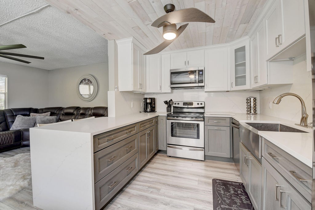 Photo of 151 Saxony D, Delray Beach, FL 33446 (MLS # B26037979)