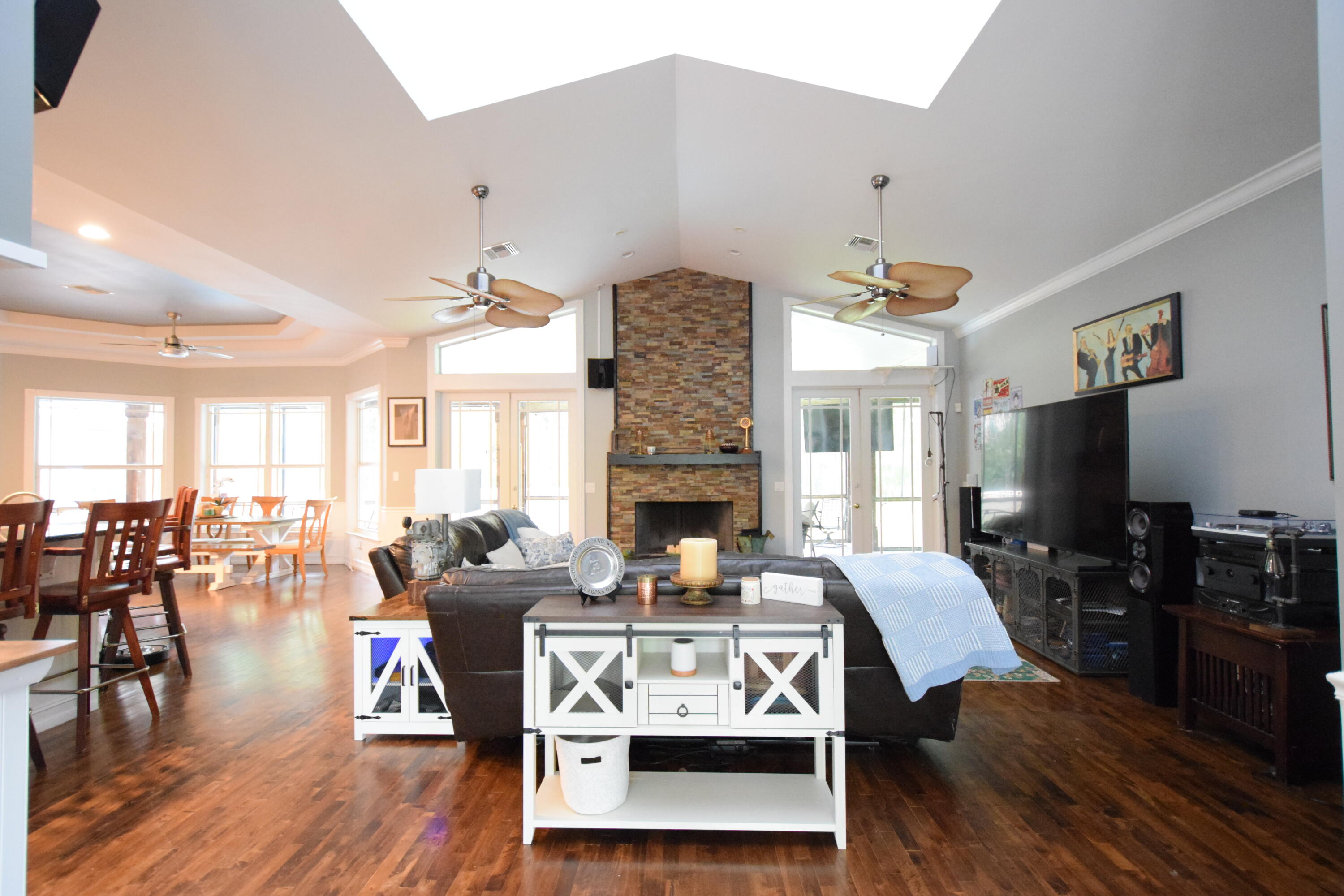 7003 SW Wisteria Terrace