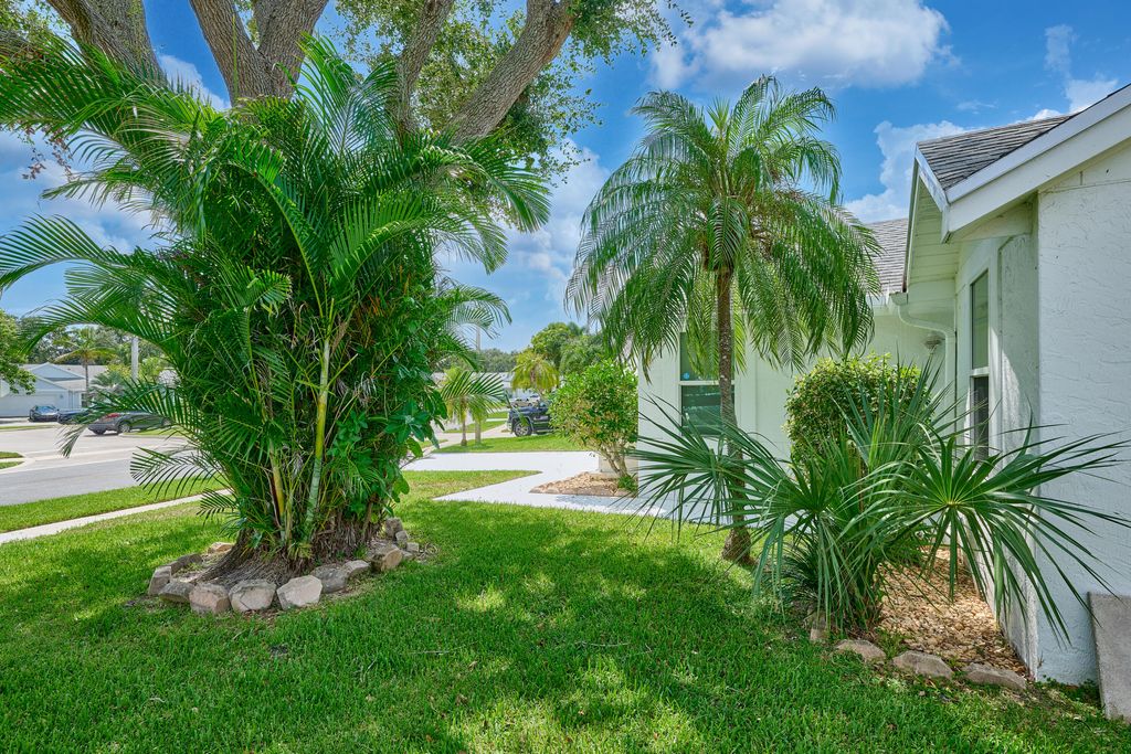 Photo of 44 Misty Meadow Drive, Boynton Beach, FL 33436 (MLS # R11119169)