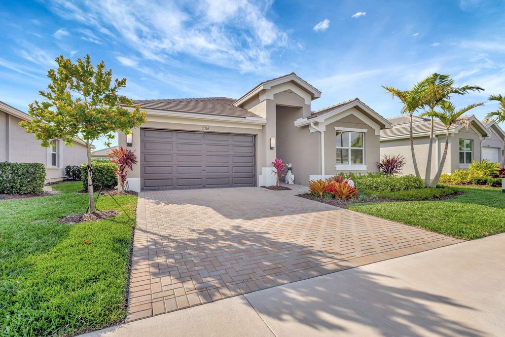 Photo of 11706 SW Oceanus Boulevard, Port Saint Lucie, FL 34987 (MLS # R11139334)