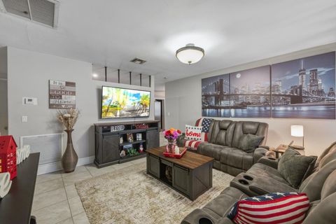 Tiny photo for 340 NE 44th Court, Deerfield Beach, FL 33064 (MLS # B26017602)