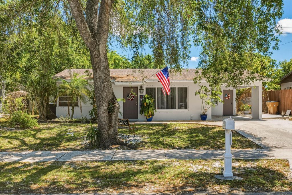 Photo of 340 NE 44th Court, Deerfield Beach, FL 33064 (MLS # B26017602)