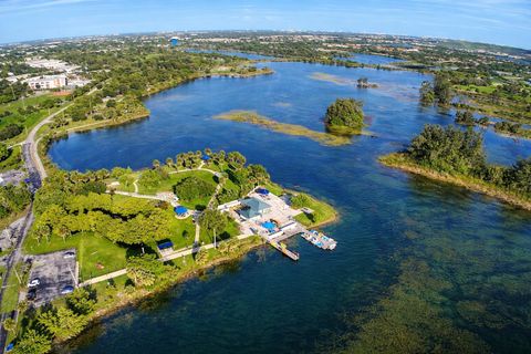 Tiny photo for 340 NE 44th Court, Deerfield Beach, FL 33064 (MLS # B26017602)