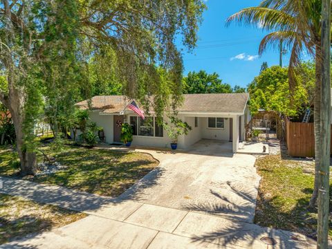 Tiny photo for 340 NE 44th Court, Deerfield Beach, FL 33064 (MLS # B26017602)
