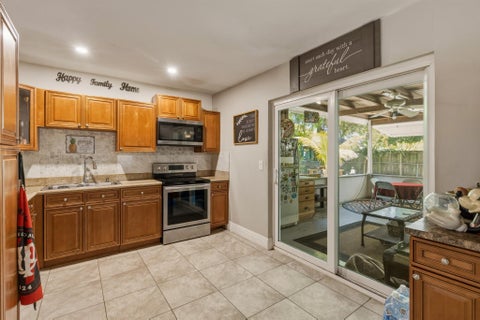 Tiny photo for 340 NE 44th Court, Deerfield Beach, FL 33064 (MLS # B26017602)