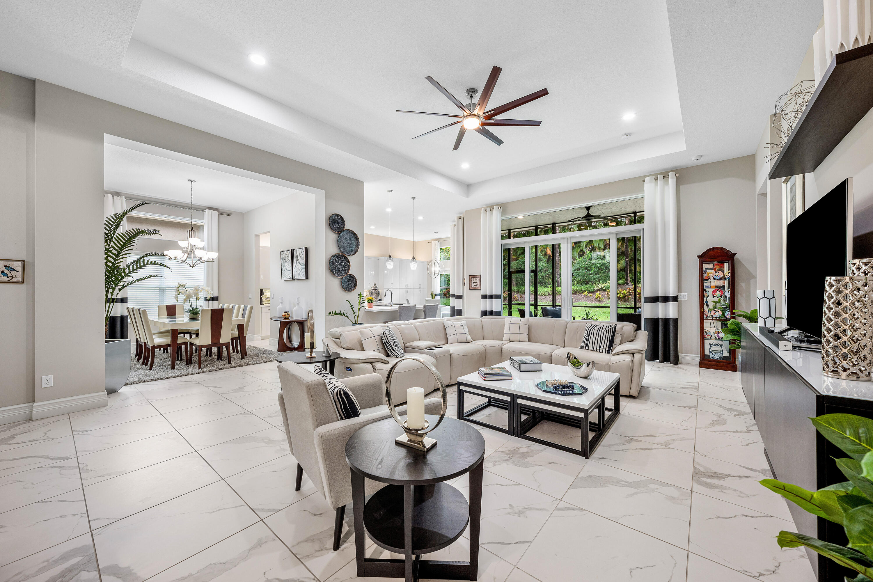 Valencia Bay - Residential