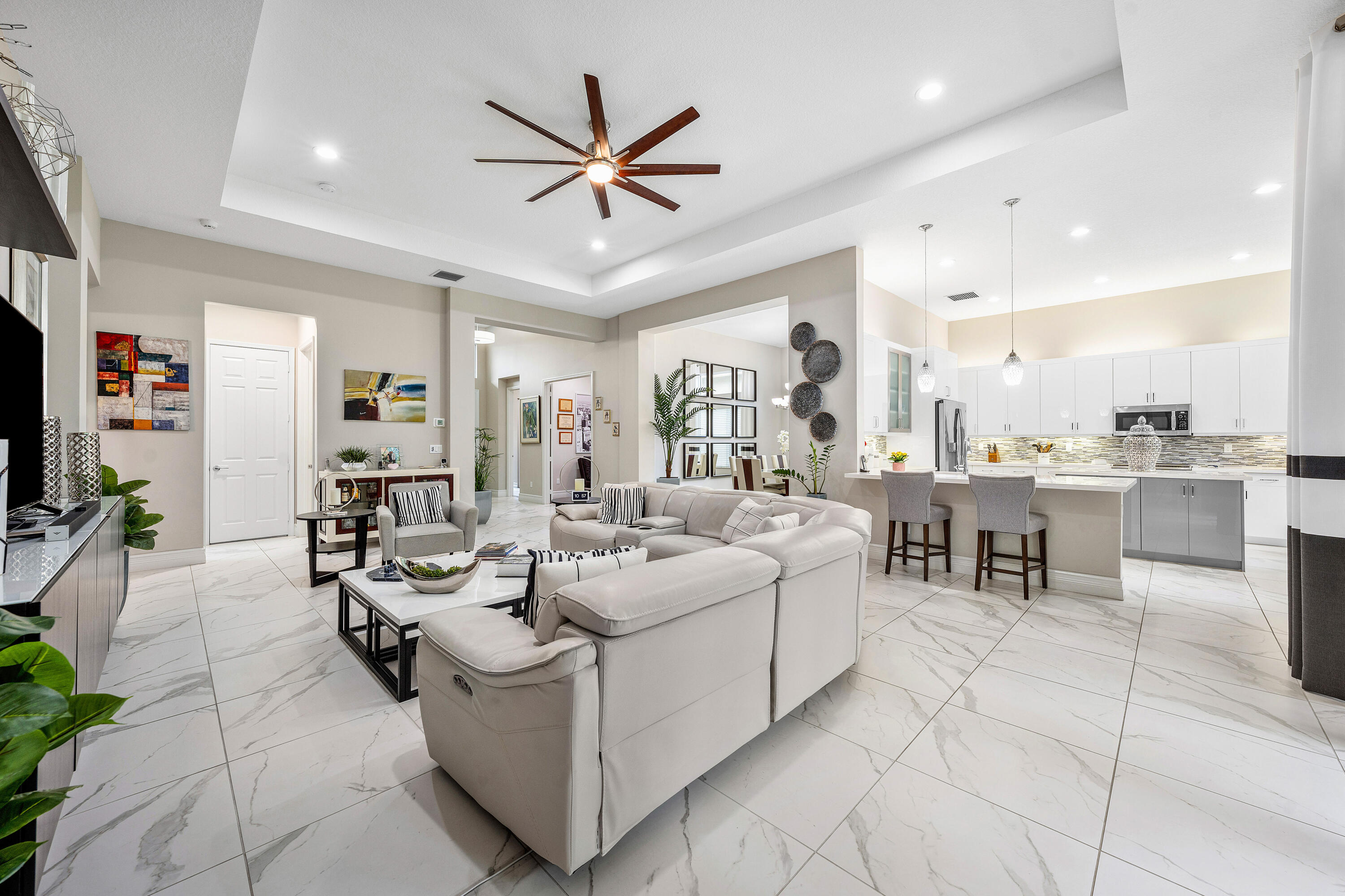 Valencia Bay - Residential