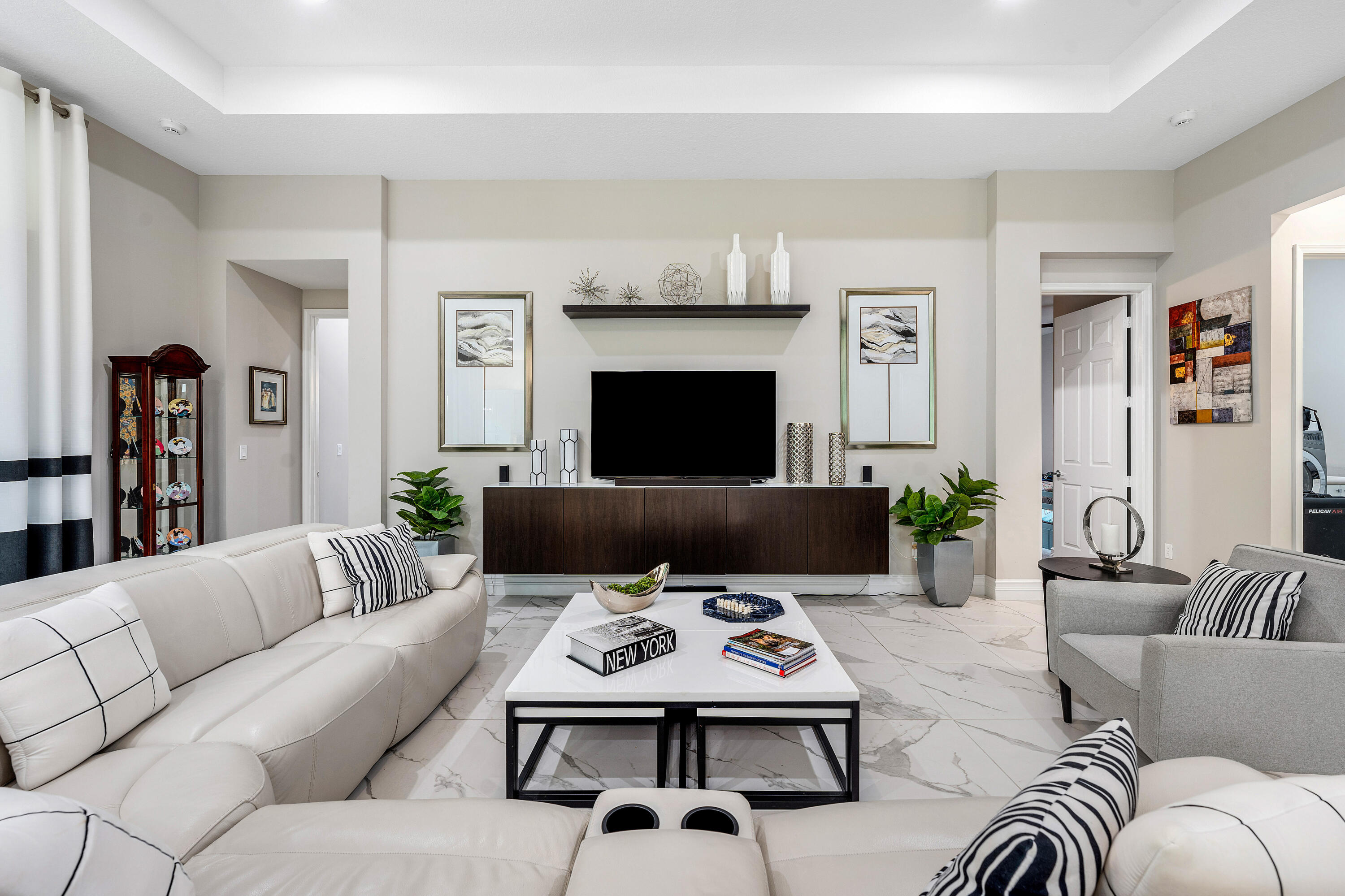 Valencia Bay - Residential