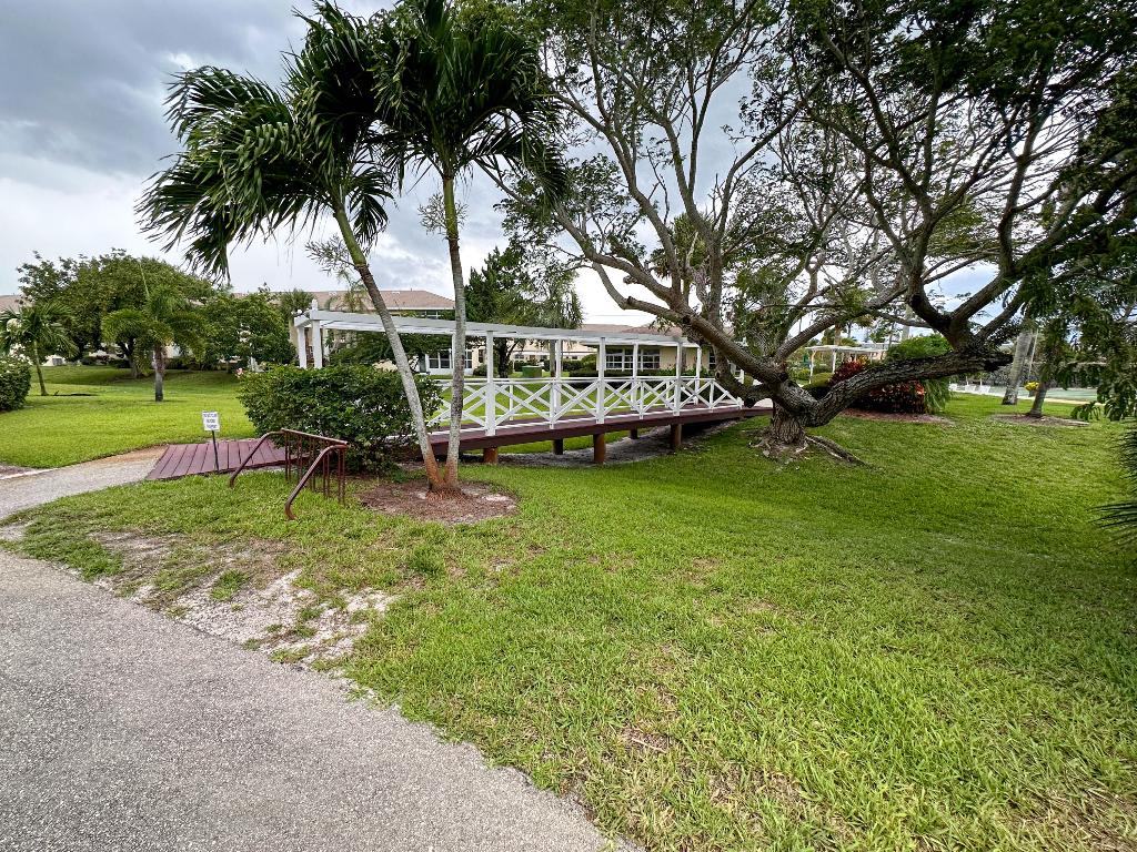 KINGSWOOD CONDO - Residential Lease