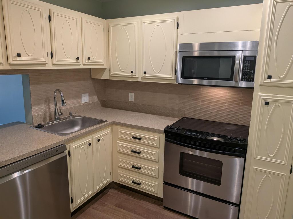 Photo of 8901 N New River Canal Road #22w, Plantation, FL 33324 (MLS # B26027197)