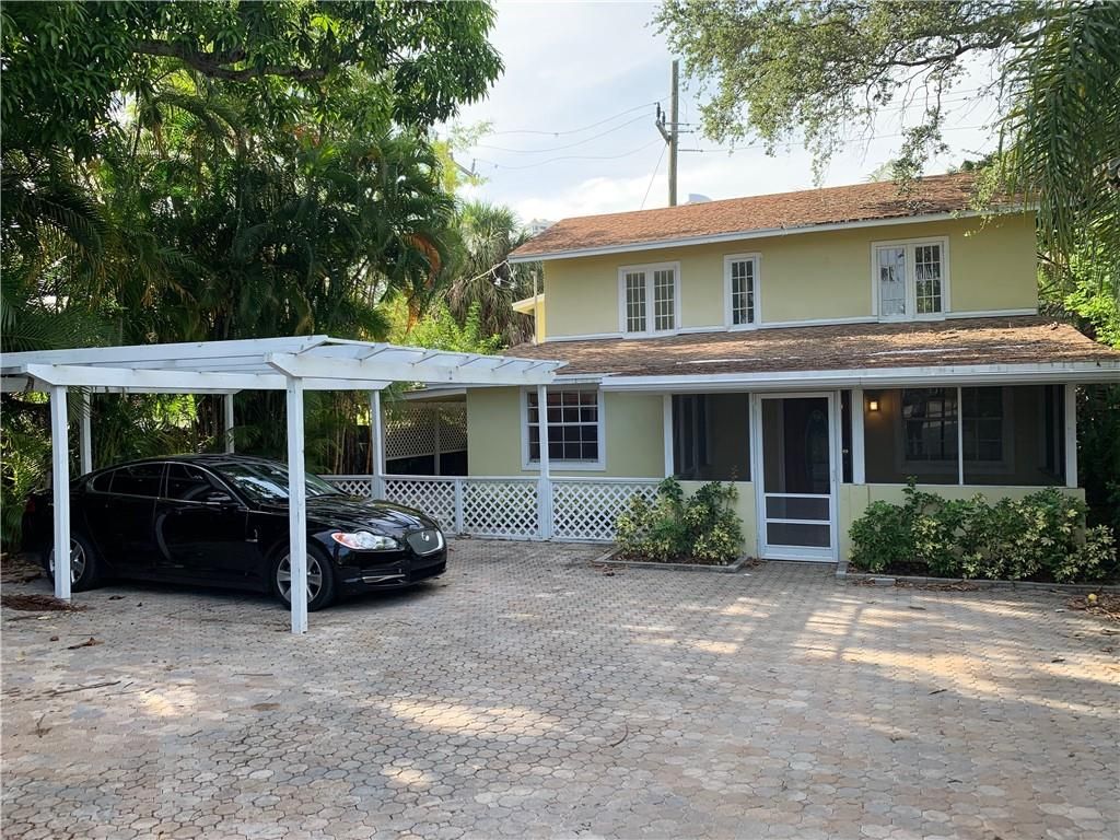 Photo of 615 SE 7th St, Fort Lauderdale, FL 33301 (MLS # F10277508)