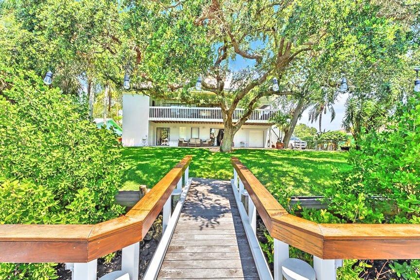 2438 Inland Cove Road
