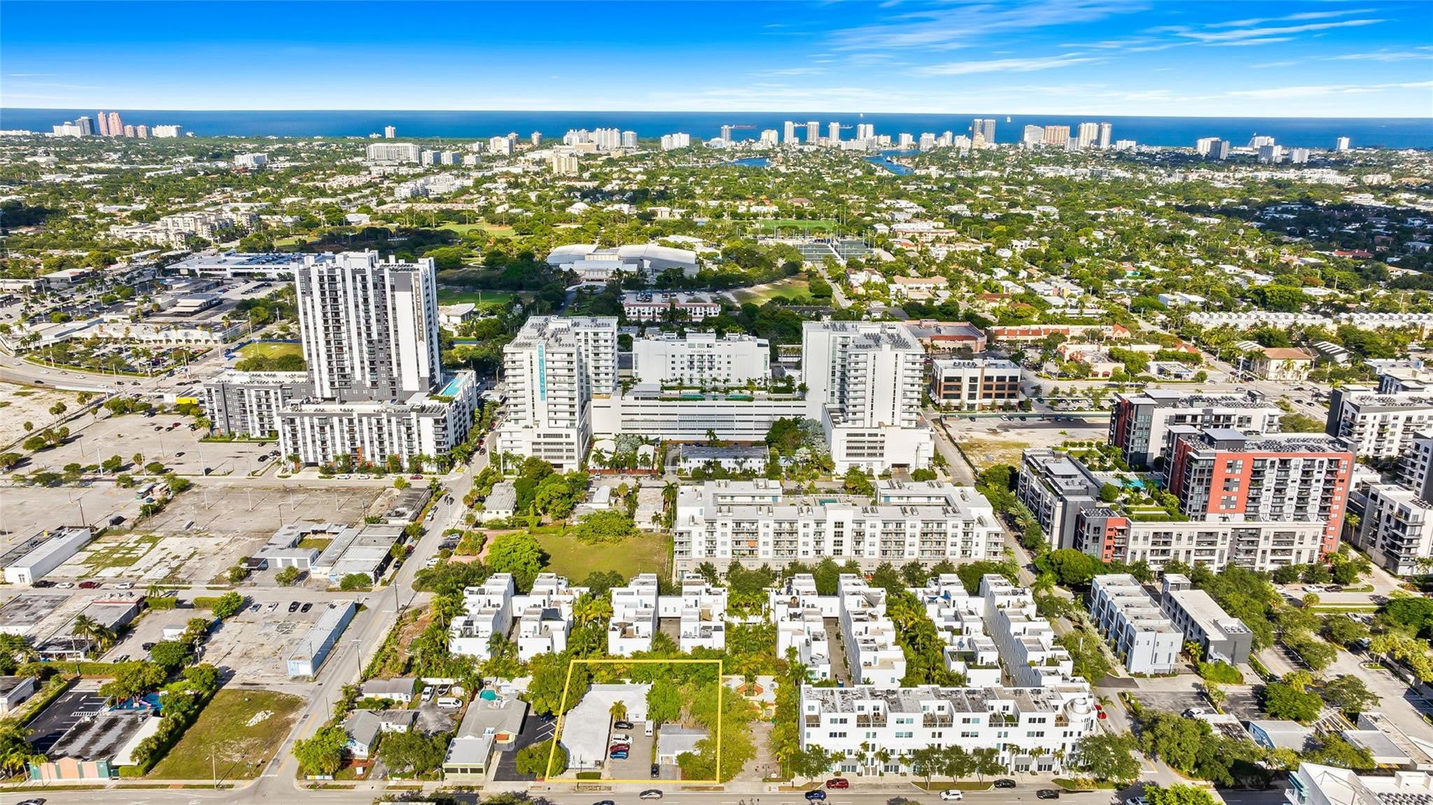 View photos, virtual tours, details... 724 NE 3rd Avenue