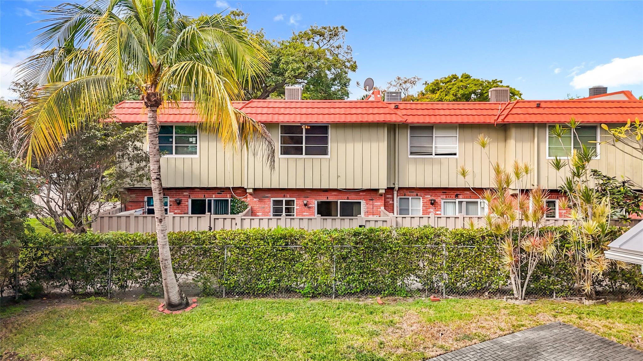 Manor Grove Townhomes - Residential