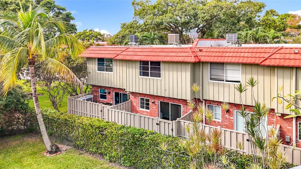 Photo of 79 NE 20th Court, Wilton Manors, FL 33305 (MLS # F10535293)