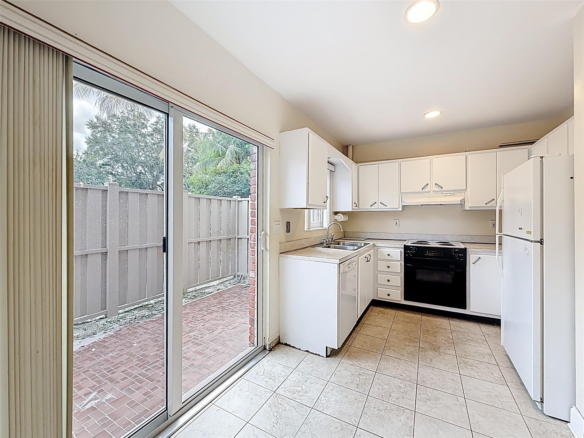 Manor Grove Townhomes - Residential