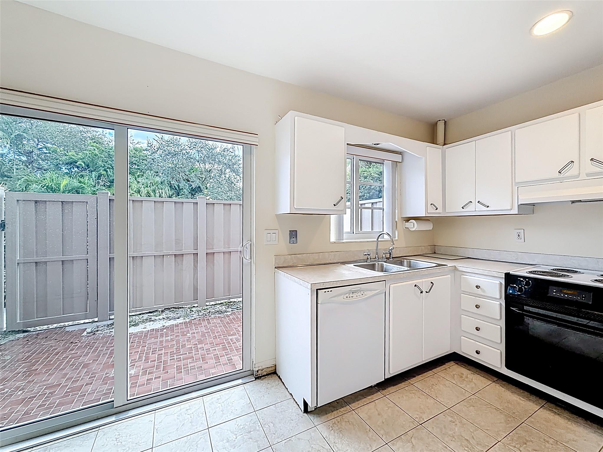 Manor Grove Townhomes - Residential