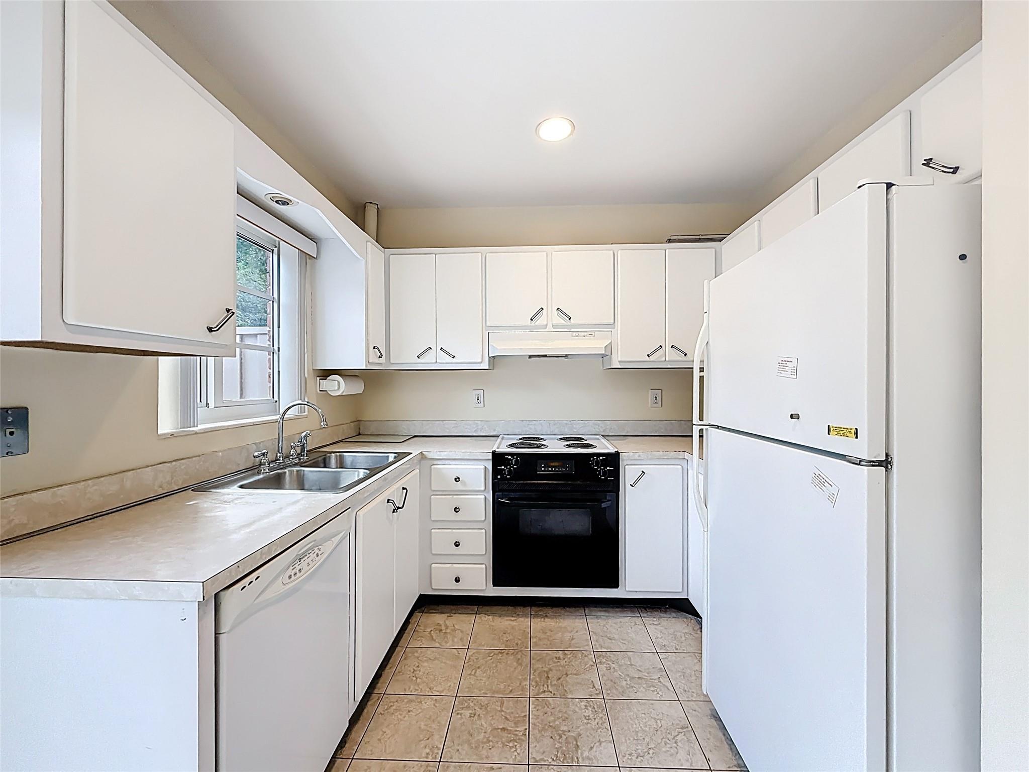 Manor Grove Townhomes - Residential