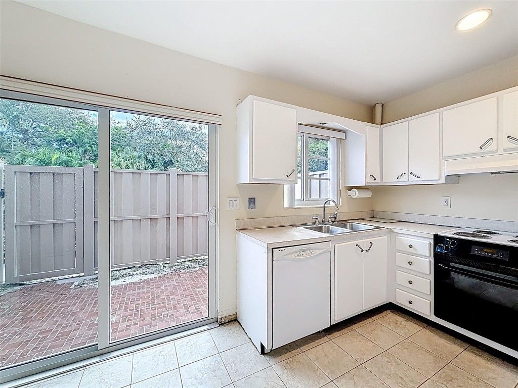 Photo of 79 NE 20th Court, Wilton Manors, FL 33305 (MLS # F10535293)