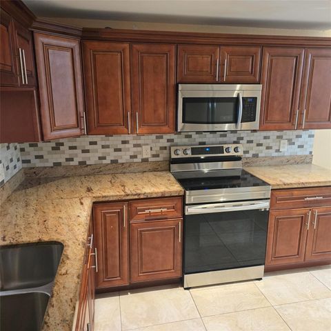 626 NE 195th Street 626 Miami FL 33179