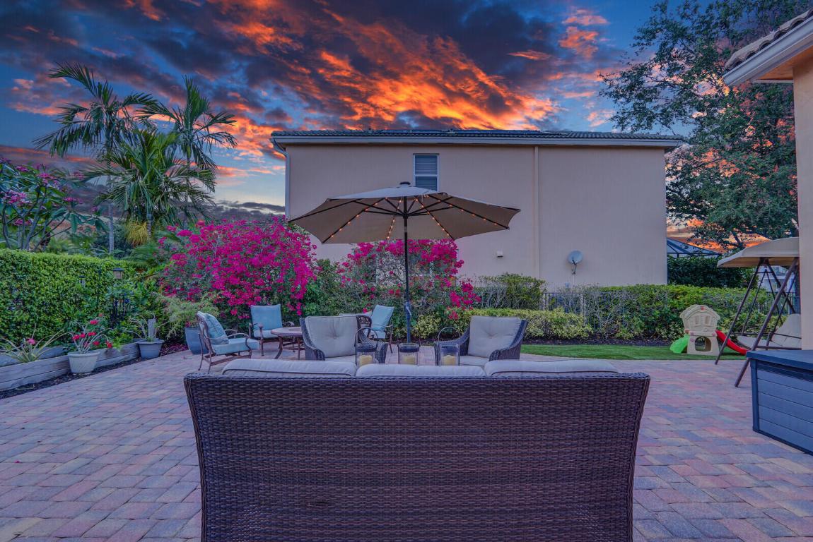 RIVERSIDE OAKS - Residential