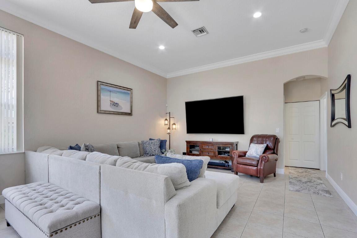 RIVERSIDE OAKS - Residential