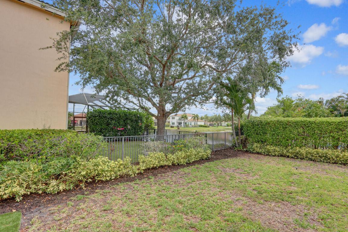 RIVERSIDE OAKS - Residential