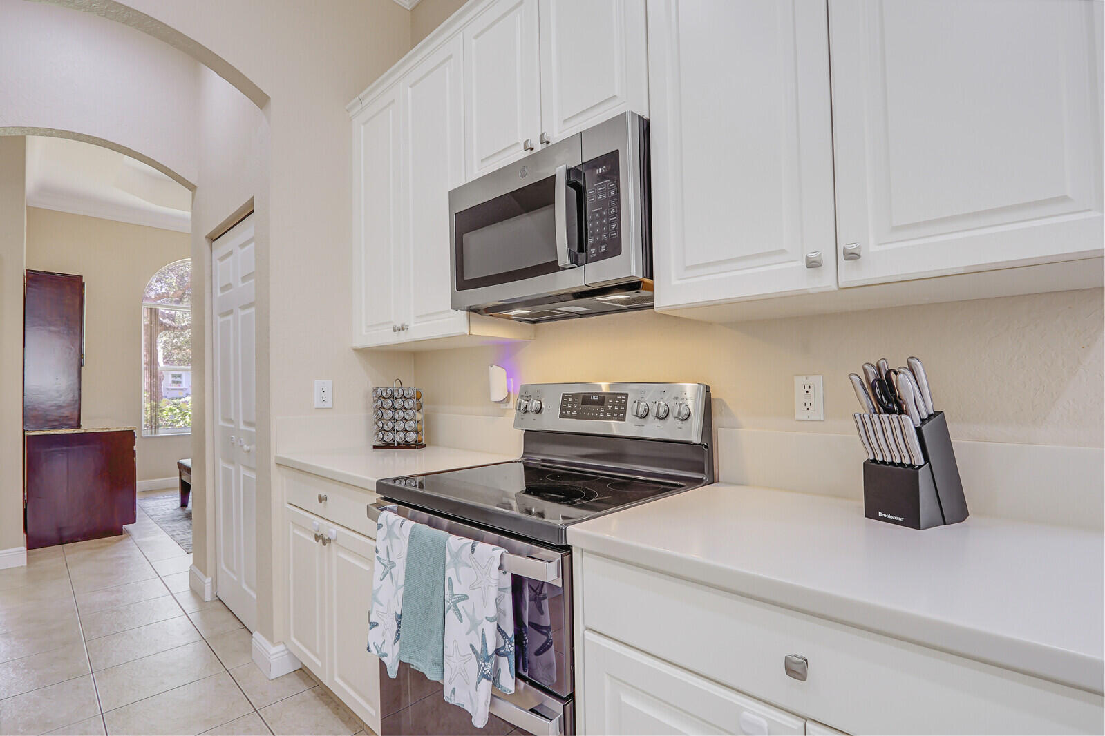 RIVERSIDE OAKS - Residential