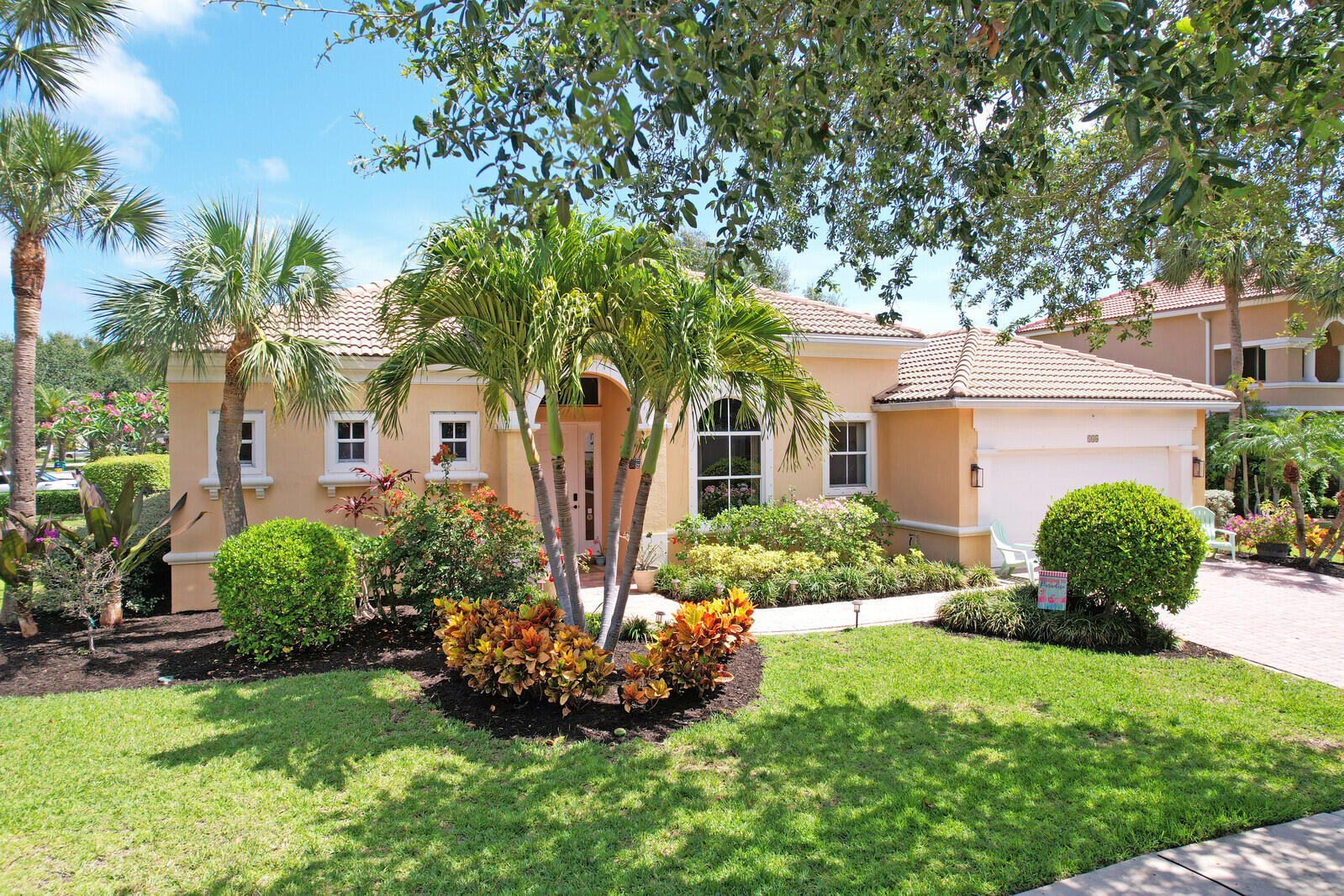 RIVERSIDE OAKS - Residential