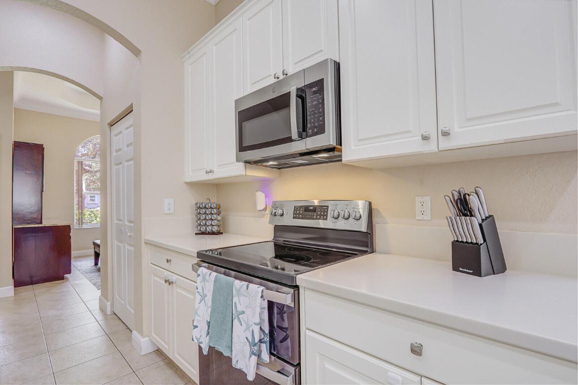 RIVERSIDE OAKS - Residential