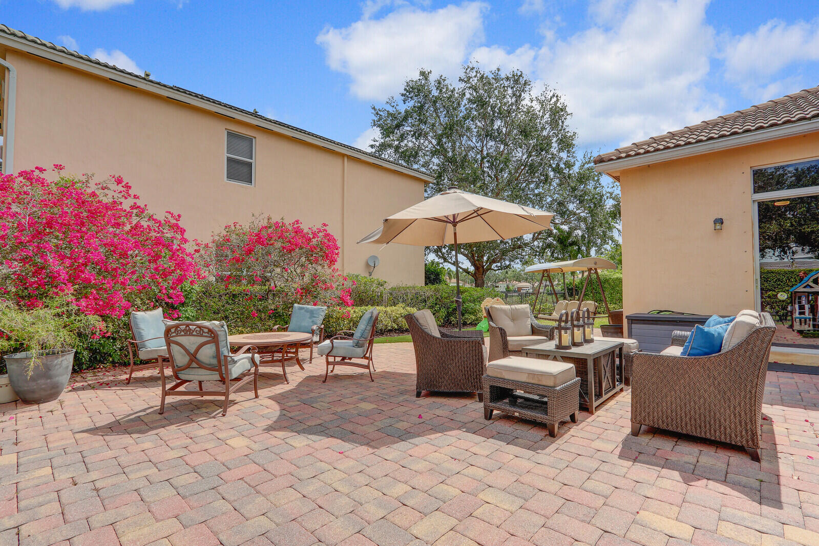 RIVERSIDE OAKS - Residential