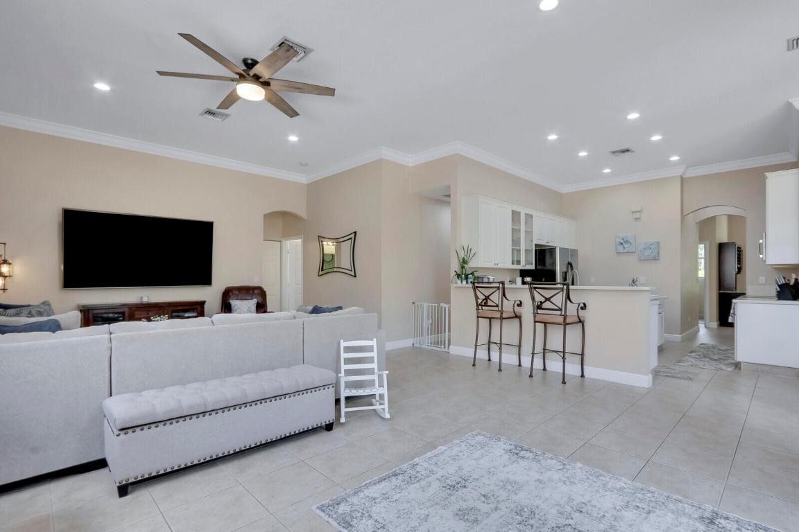 RIVERSIDE OAKS - Residential