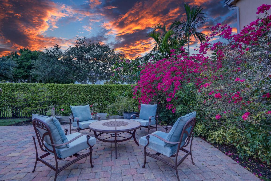 RIVERSIDE OAKS - Residential