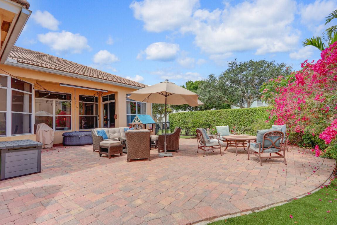 RIVERSIDE OAKS - Residential