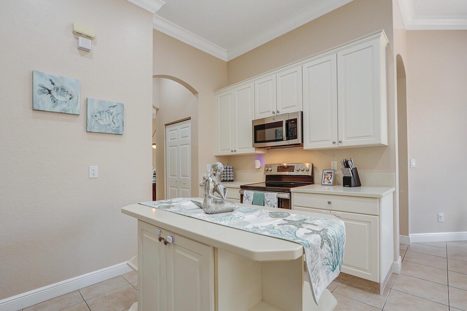 RIVERSIDE OAKS - Residential